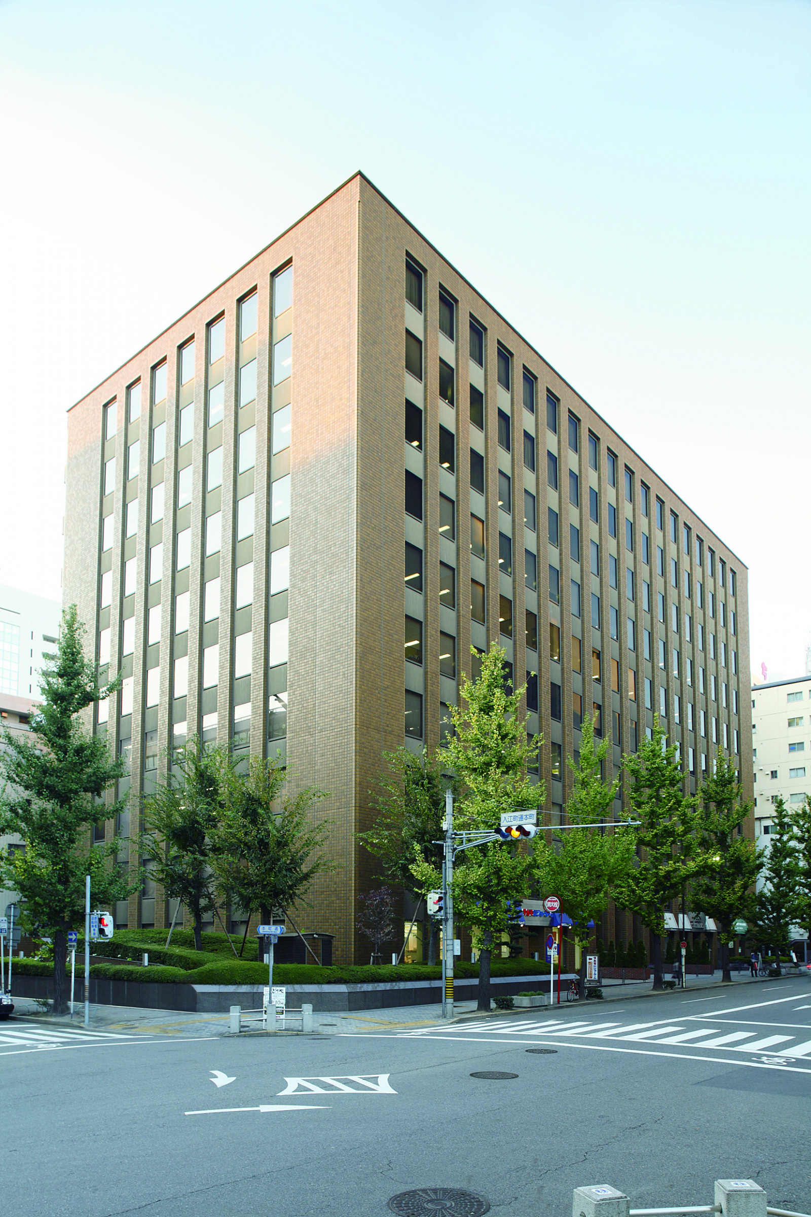 岡谷鋼機株式会社