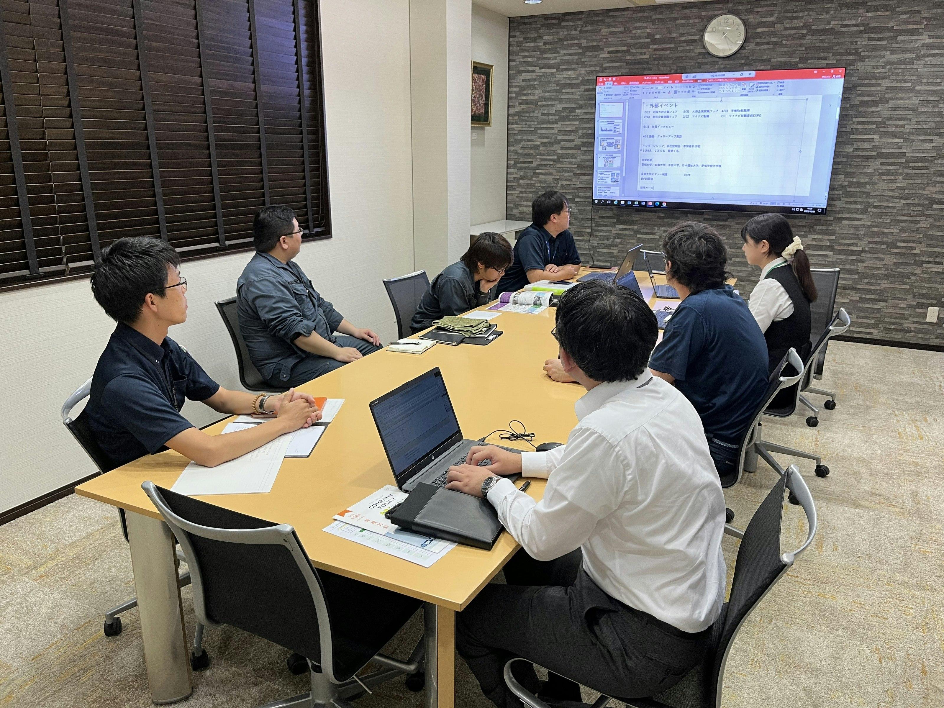 委員会と管理部が連携し、健康経営を推進