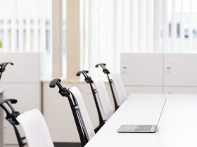 アズウェル株式会社